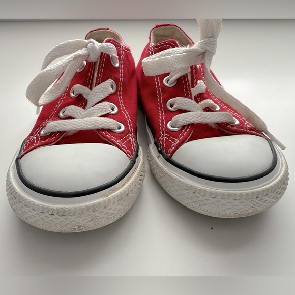Infants Converse Red Sneakers - Size 7 - Picture 7 of 10